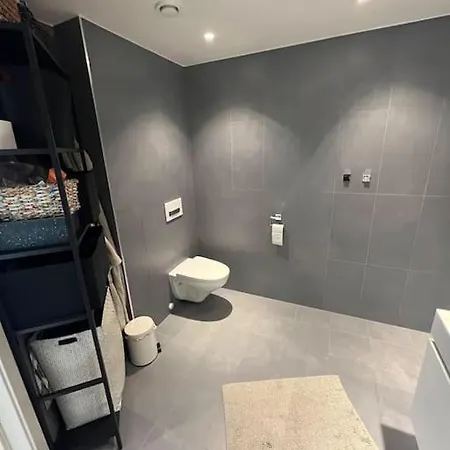 Leilighet Penthouse W/view, Private Rooftop, Jacuzzi, Parking