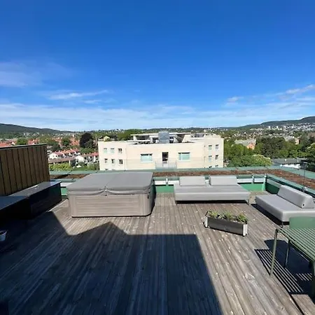 Penthouse W/view, Private Rooftop, Jacuzzi, Parking * Oslo