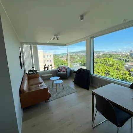 Penthouse W/view, Private Rooftop, Jacuzzi, Parking Oslo